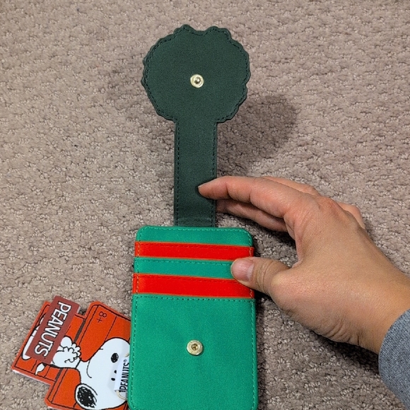 Loungefly Peanuts Snoopy Festive Christmas Green and Red Card Holder NWT - Picture 6 of 6